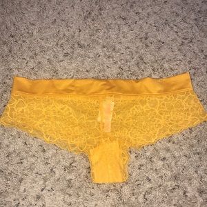 NWT VS pink cheekster panty